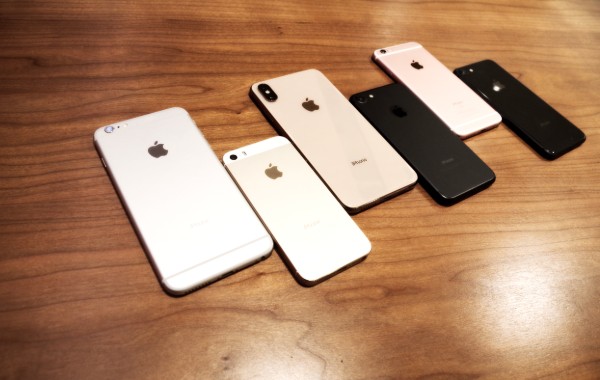 横並びのiPhone