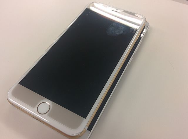 iPhone 6 Plusとの大きさ比較