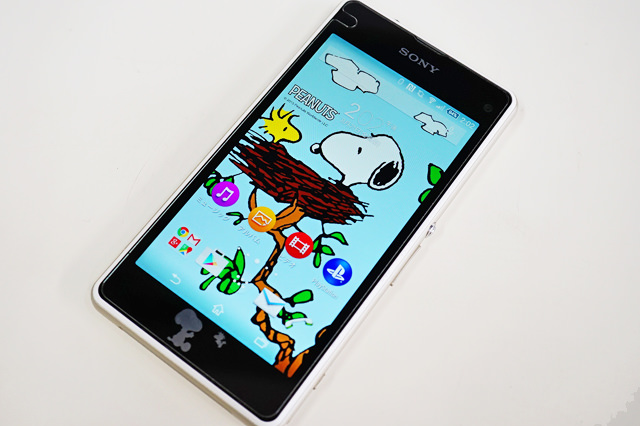 Xperia J1 Compact SNOOPYモデル