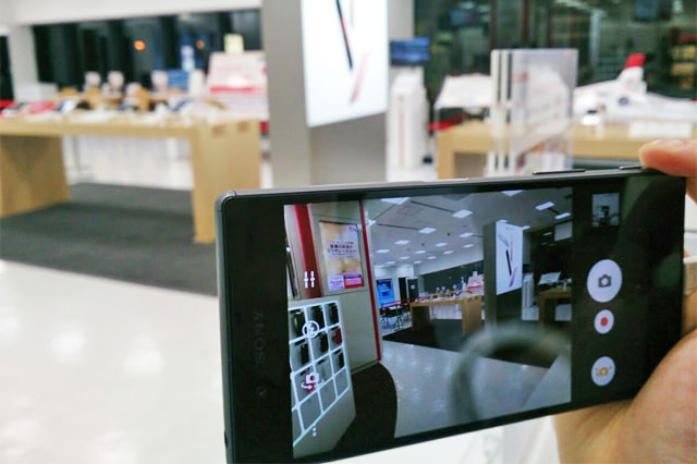 Xperia Z3 compactとXperia Z5 compactの比較