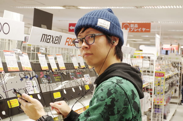 毎日いろんな新製品の視聴をしている、りょう太さん