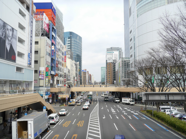 DMC-CM10 で撮影した昼の街の風景
