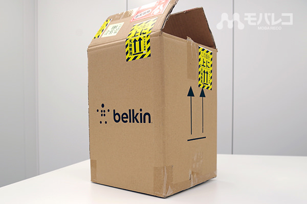 Belkinから花束 ダンボール