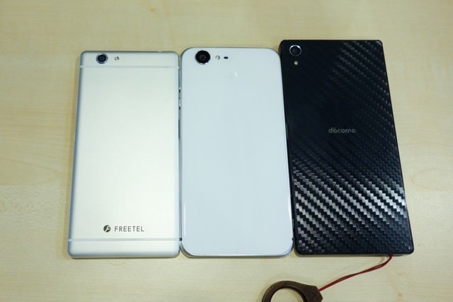 左からFREETEL REI、AQUOS Xx3、Xperia Z5 Premium