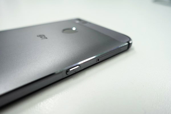 マルチファンクションキーが中央に
