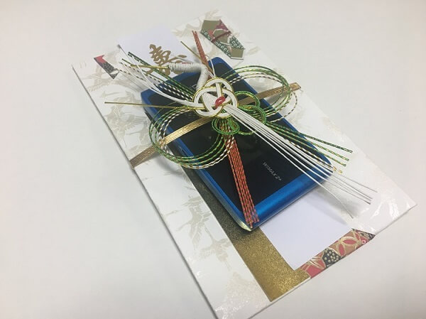 幸せは身近にあるのに気づきにくいもの…もうモバイルWiFiルーターを離さない!
