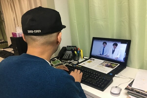 幸せは身近にあるのに気づきにくいもの…もうモバイルWiFiルーターを離さない!