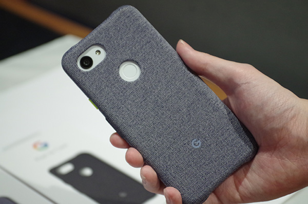 Pixel 3a 純正ケース