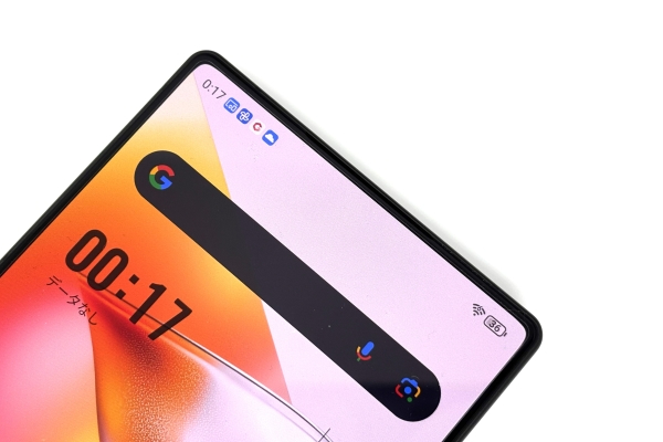アンダーディスプレイカメラ採用でフルスクリーンデザインを実現