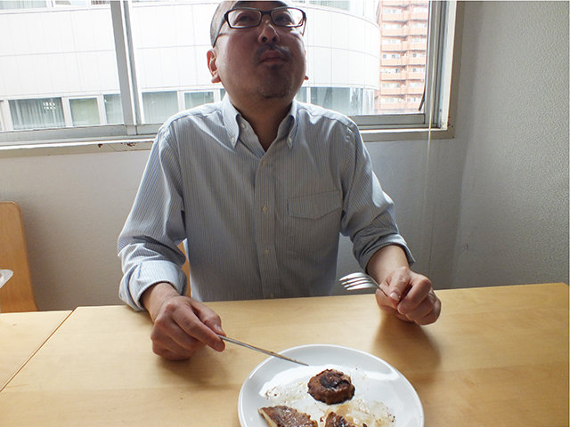 うん、おいしい! 市販のシイタケに比べて香りが弱い気もするが、ほとんど遜色はありません