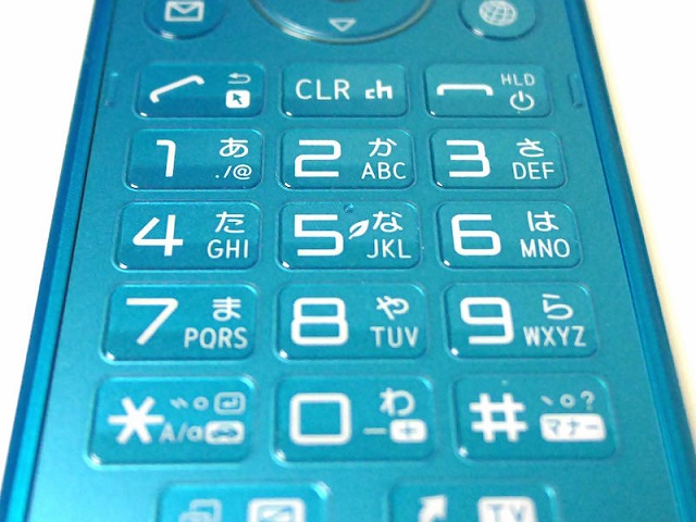 ガラケーの先にある使い勝手 Docomoのガラホ Aquosケータイsh 06g 徹底レビュー