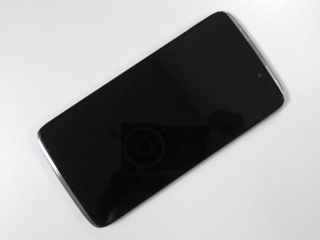 ALCATEL ONETOUCH IDOL3のフロントパネル