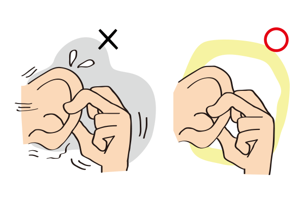 耳の付け根に指を軽く添えるように、かけてください