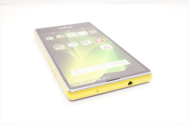 ハイスペックが凝縮されたコンパクトスマホ ドコモ Aquos Compact をレビュー