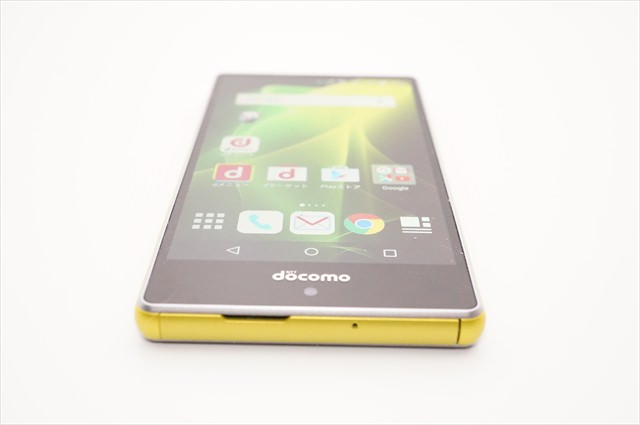 ハイスペックが凝縮されたコンパクトスマホ ドコモ Aquos Compact をレビュー