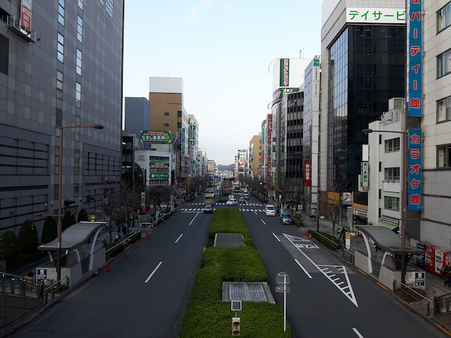 HDRオフで撮影した昼間の街の景色