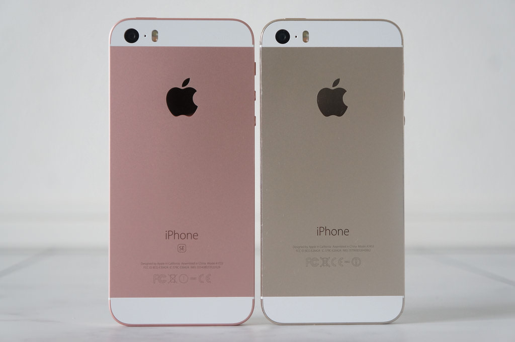 iPhone SEとiPhone 5sのバックパネル