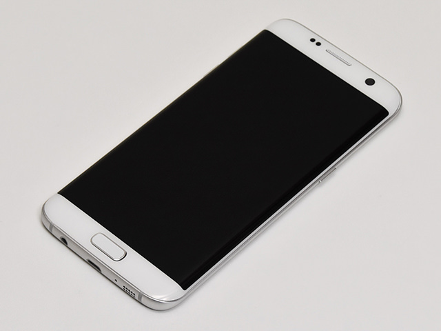 Galaxy S7 edge SCV33（ホワイト）