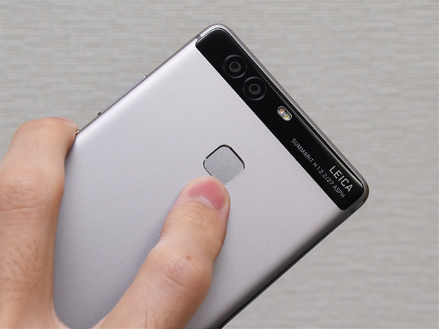Huawei P9:リアパネルに配置された指紋認証センサー