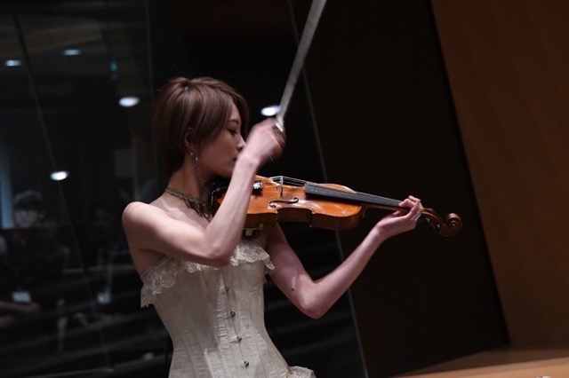 バイオリニストのAyasaさん