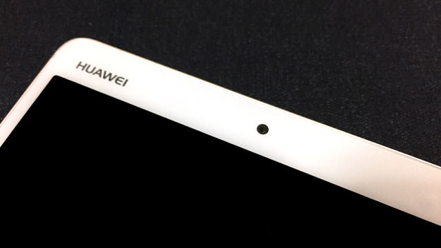 本体上部にはHUAWEIロゴが確認できる