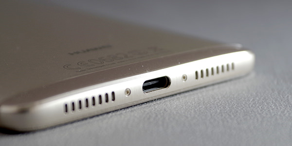 TYPE C のUSBスロット