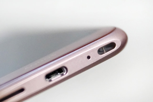 Au Aquos Serie Mini Shv38 の評判 口コミまとめ コンパクトでも便利機能満載 モバレコ 格安sim スマホ の総合通販サイト