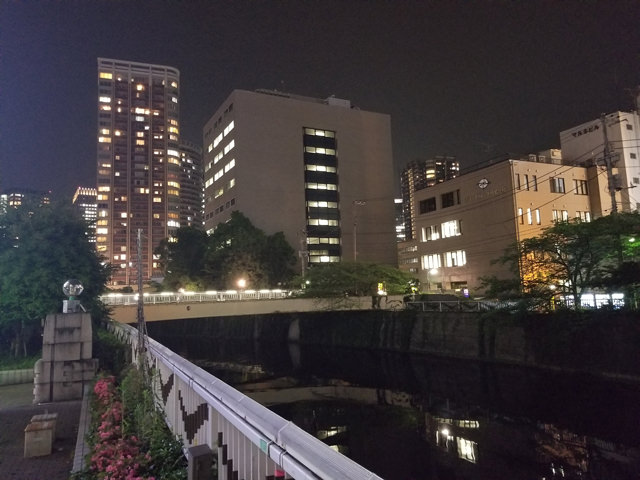 Galaxy S8 カメラ作例川沿いからの夜景を撮影