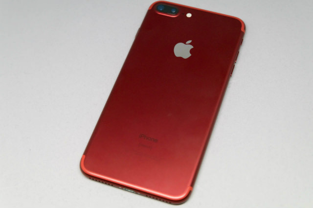 iPhone 7 Plusの金属感、そして材質ならではの重量感も魅力的なのですが