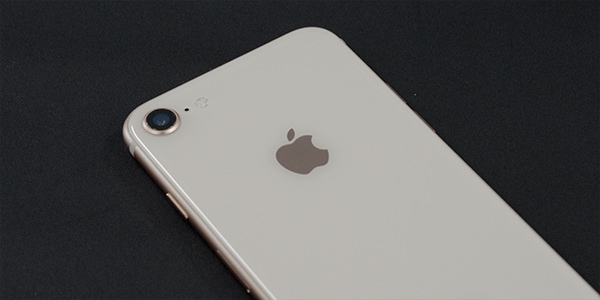 iPhone 8 カラー比較：ゴールド