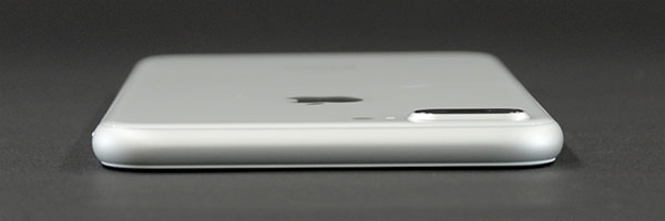 iPhone 8 カラー比較：シルバー