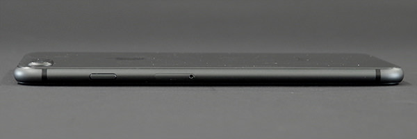 iPhone 8 カラー比較:スペースグレー