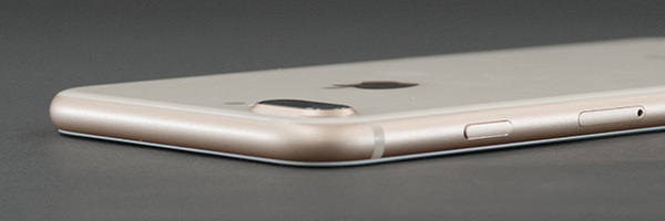 iPhone 8 カラー比較:ゴールド