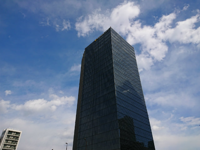 Xperia XZ1のカメラ作例：高層ビル
