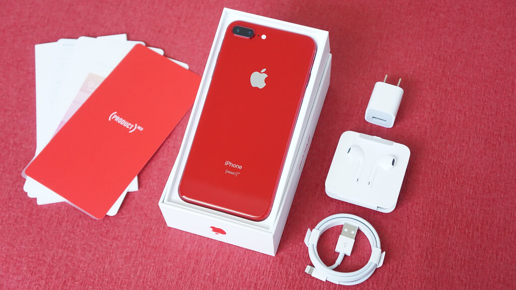 iPhone8plus レッド　赤