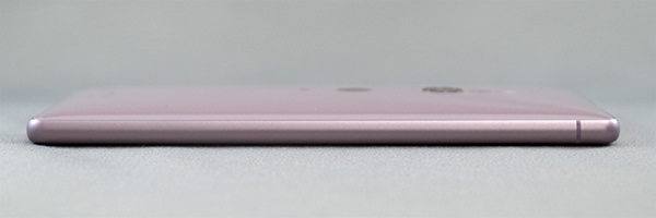 Xperia XZ2 側面 アッシュピンク［Ash Pink］