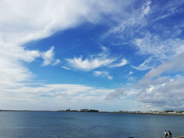海辺の空