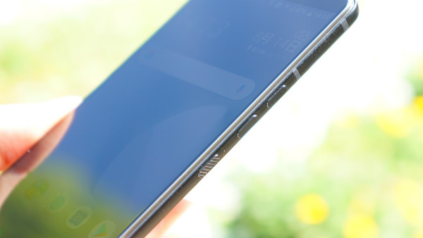HTC U12+ 新しい感圧式のボタン
