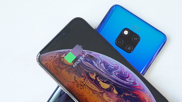 Mate 20 Proは自身で充電器となれる