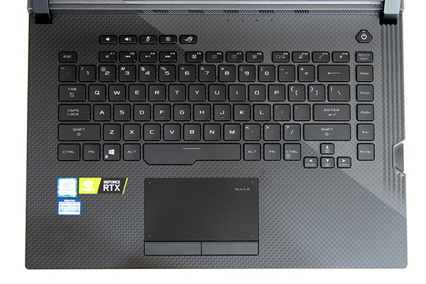 ASUS ROG Strix SCAR IIIのキーボード