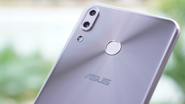 前ハイエンドモデルのZenFone 5Z
