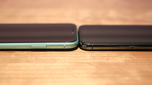 iPhone 11・iPhone 11 Proの側面デザインを比較