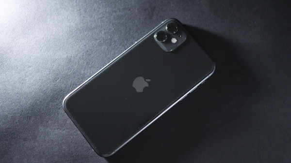 iPhone 11 ブラック①