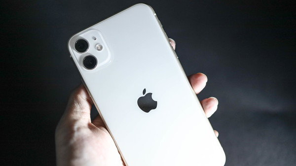 iPhone 11 ホワイト③