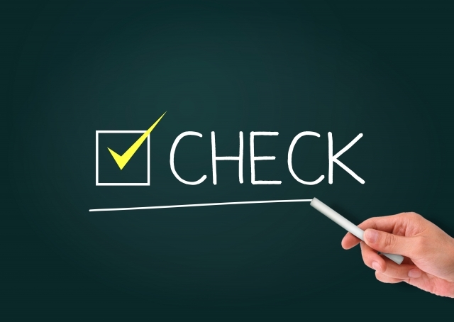「CHECK」の文字