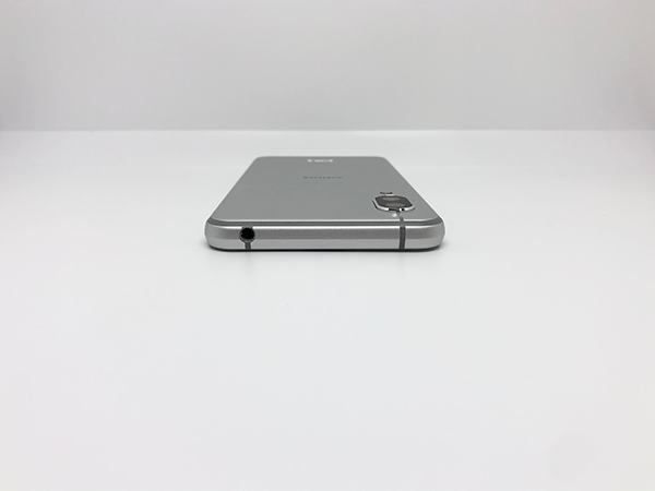 AQUOS sense3上部