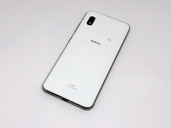 Galaxy A20の背面デザイン