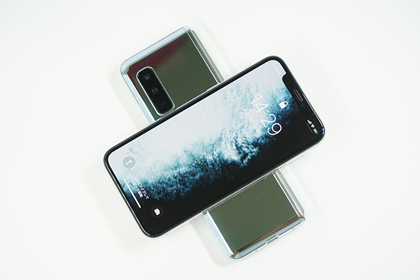 Galaxy Fold ワイヤレスパワーシェア