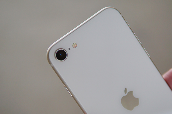 【新品未使用】iPhone SE 第３世代 64GB ホワイト