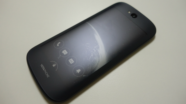 YotaPhone2の背面ディスプレイ
